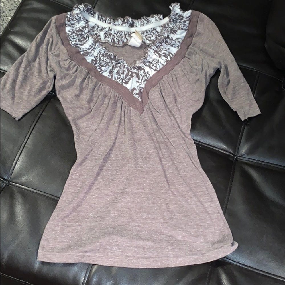 BKE Brown and white top